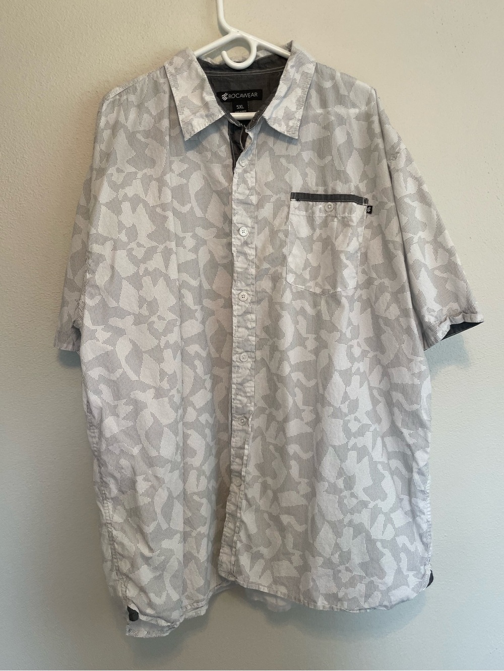 Rocawear Men's Button-Up Shirt in Gray with White Pattern size 5XL Big & Tall